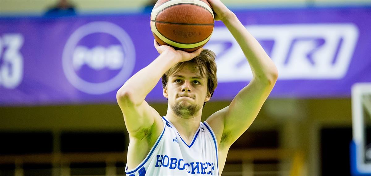 «Новосибирск» выиграл благодаря чудо-броску Зоткина