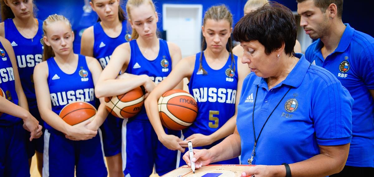 Женская сборная России U16 улетела на турнир в Испанию